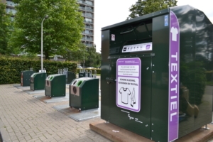 Ondergrondse en bovengrondse containers voor verschillende afvalstromen